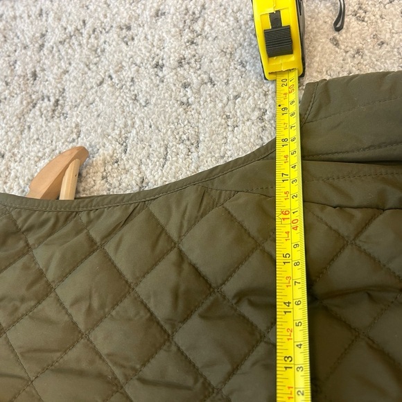 Talbots M petite very good condition barn coat Olive Quilted Vest- equestrian - Picture 8 of 12